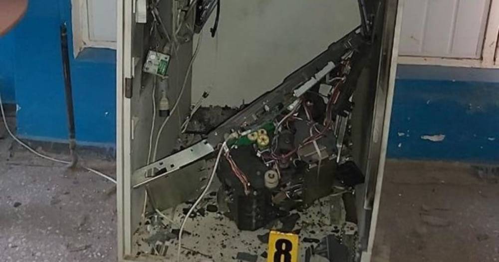 Злоумышленники взорвали банкомат в Харьковской области