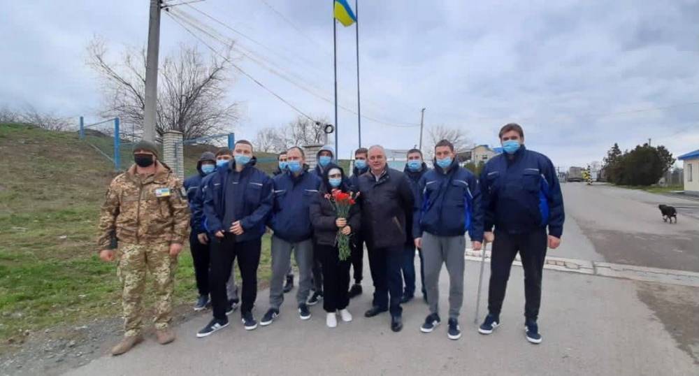 Кораблекрушение в Черном море: спасенные моряки вернулись в Украину
