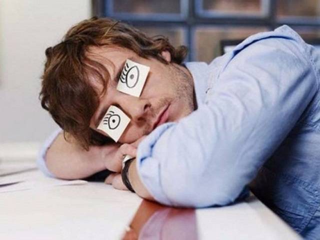 Российский врач рассказал о вреде короткого дневного сна