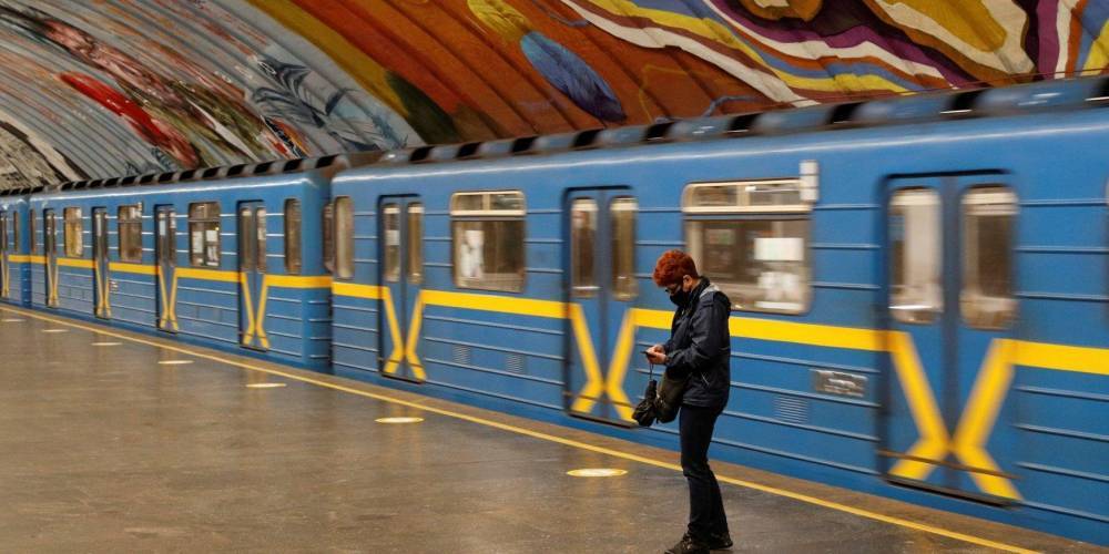 В метро Киева на время жесткого карантина могут ввести ограничения на вход