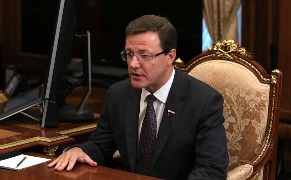 Губернатор Азаров предложил президенту США полечиться в Самарской области