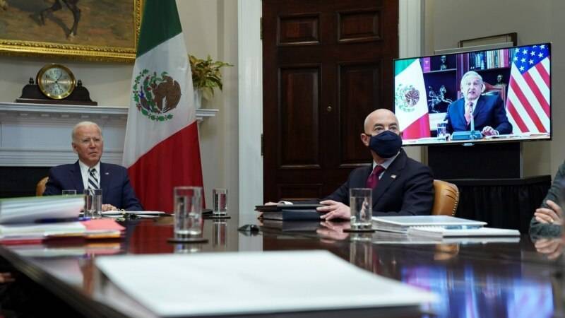 Байден заявил о намерении строить отношения с Мексикой на равных