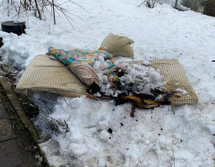 В Смоленской области в пожаре едва не пострадали женщина с двухлетним ребенком