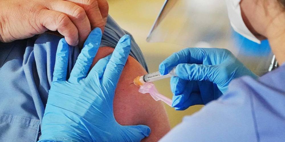 США отказались делиться вакцинами с другими странами