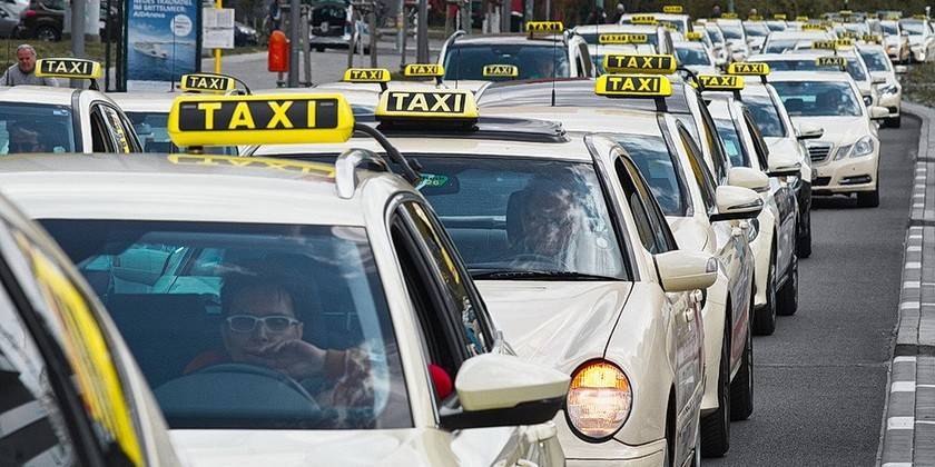 Пробки в Тель-Авиве: таксисты вышли на тропу войны с министерством транспорта