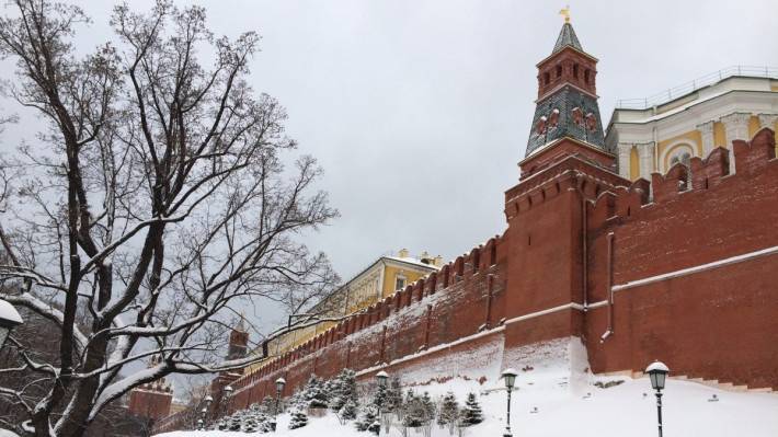 Кремль считает бессмысленными новые санкции против России