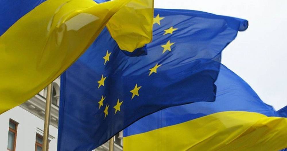 "Журналистов Медведчука" не пустили с кляузой в представительство ЕС в Киеве