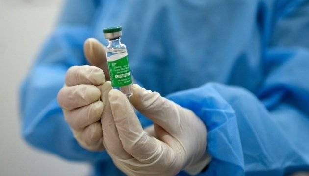 Канада закупила COVID-вакцину Covishield, которой прививают украинцев
