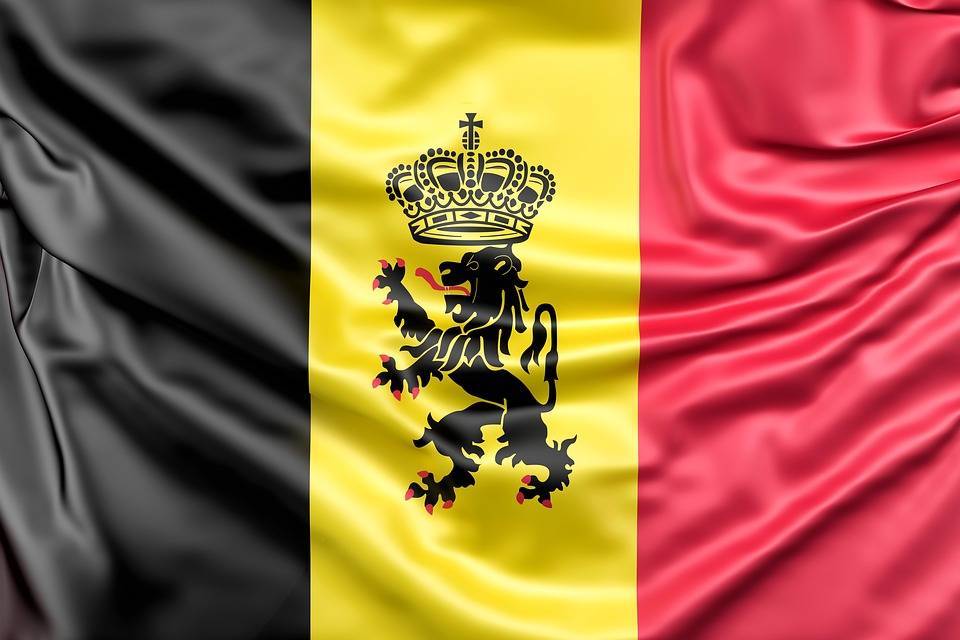 Бельгия продолжает усиленный карантин до апреля и мира