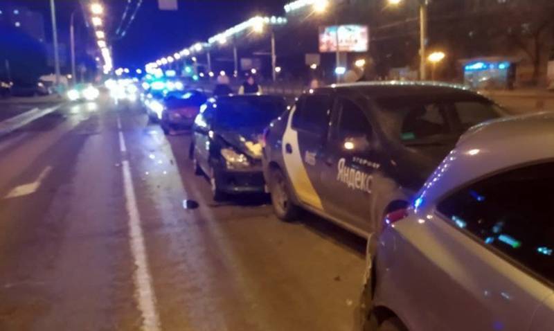 В Минске из-за уснувшего за рулем пьяного водителя пострадали четыре авто