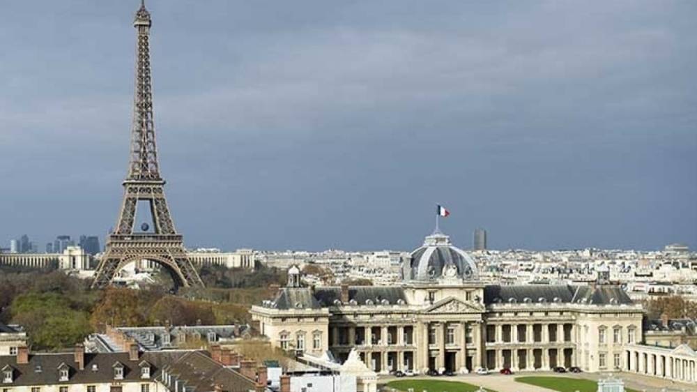 Libération признала проигрыш Макрона в борьбе с пандемией во Франции