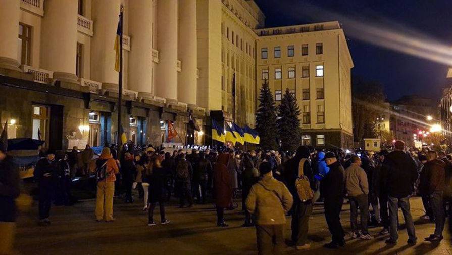Ущерб зданию офиса Зеленского в ходе протестов в Киеве оценили в $72 тысячи