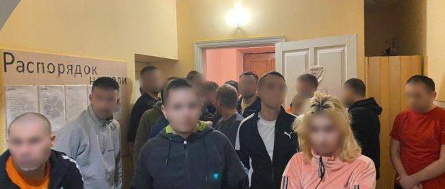 Решетки на окнах и пытки: на Киевщине разоблачили «реабилитационный центр»