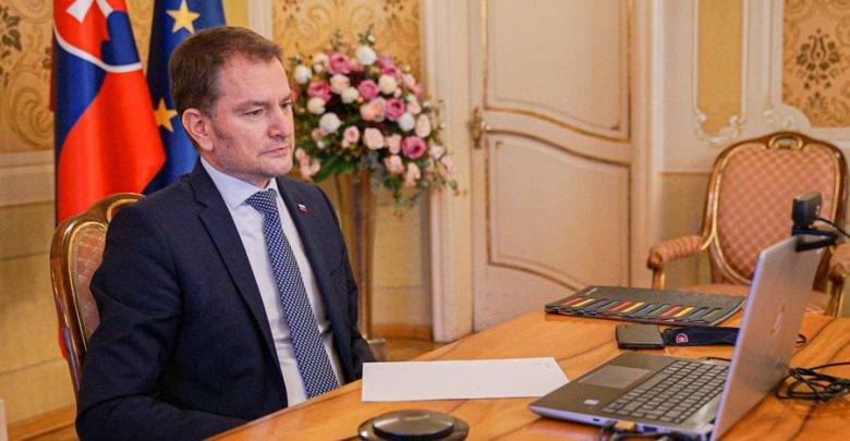 Премьер Словакии назвал условие ухода в отставку на фоне скандала с поставкой "Спутника V"