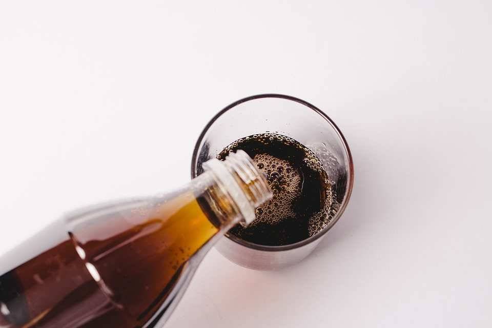 В Норвегии «коронавирусные» шифры на бутылках с газировкой унизили покупателей, вызвав скандал
