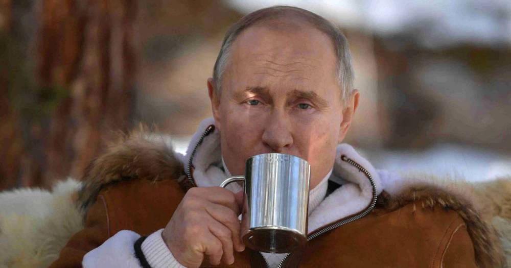 Как Путин и Шойгу провели выходные в сибирской тайге