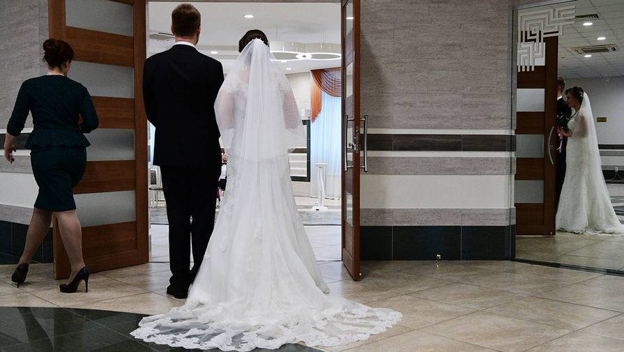 В России заключили рекордное число брачных договоров в пандемию