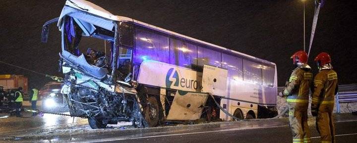 В Польше автобус с украинцами попал в ДТП: есть погибший и пострадавшие
