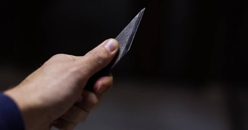 В Калининграде знакомый порезал ножом 17-летнего подростка