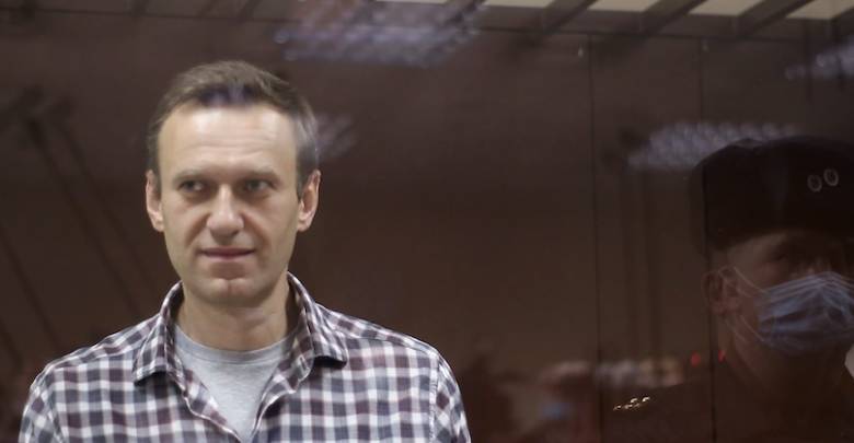 Суд в Москве отклонил жалобу на отказ СКР возбудить дело после госпитализации Навального