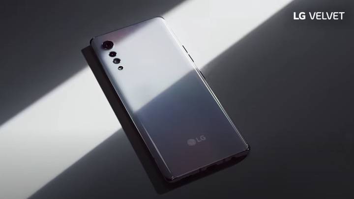 LG готовится прекратить выпуск смартфонов