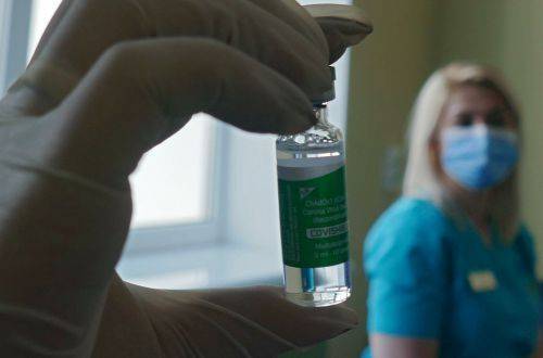 Журналист рассказал, сколько в Украине продлится вакцинация