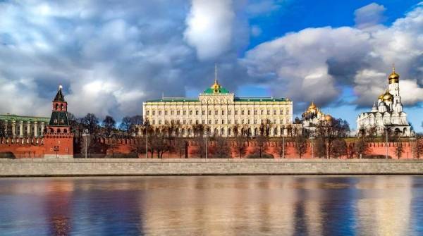 Кремль готовится к отключению от SWIFT из-за нарастающих угроз США