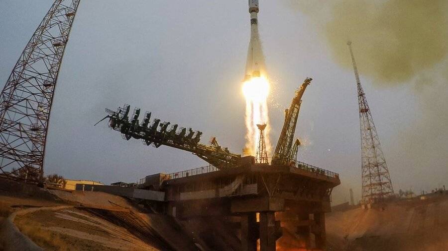 Рогозин сообщил о выведении на орбиту всех 38 запущенных "Союзом" спутников