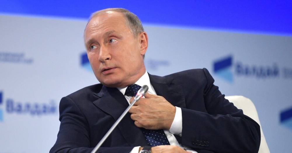 Путин решился на вакцинацию от коронавируса, но непублично