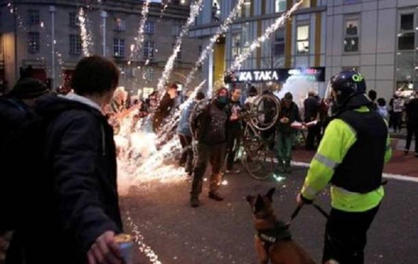 В Великобритании вспыхнули массовые беспорядки