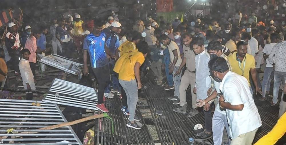 В Индии во время турнира обрушилась трибуна, более 100 пострадавших: фото, видео