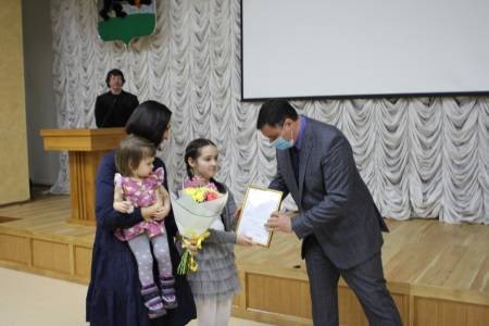 В Иркутске 108 молодых семей получат свидетельства на покупку жилья