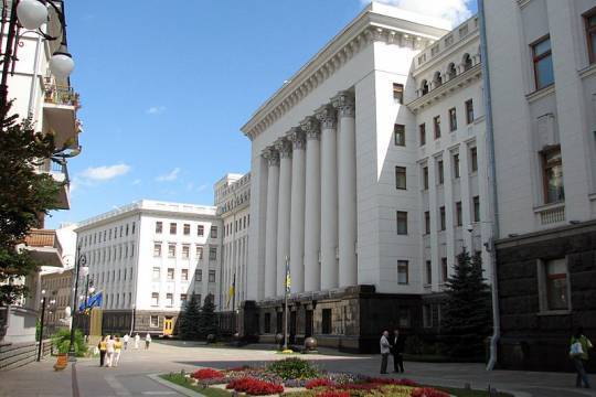МВД Украины пригрозило жёстким ответом погромщикам офиса президента