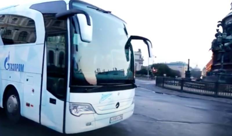 ФК «Зенит» получил от Газпромбанк Автолизинг новый клубный автобус