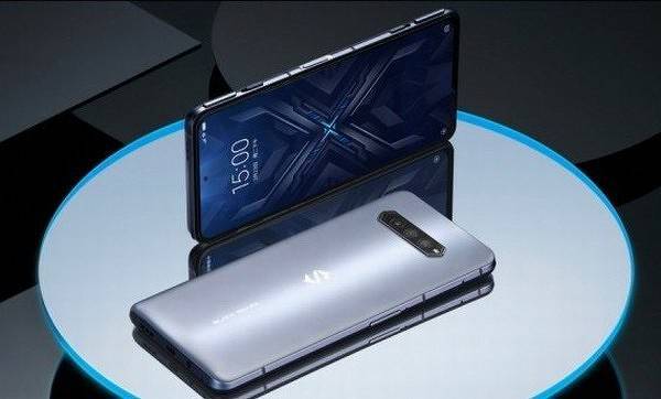 Xiaomi выпустила первый в мире смартфон с полноценным SSD и лучшим в мире звуком. Видео