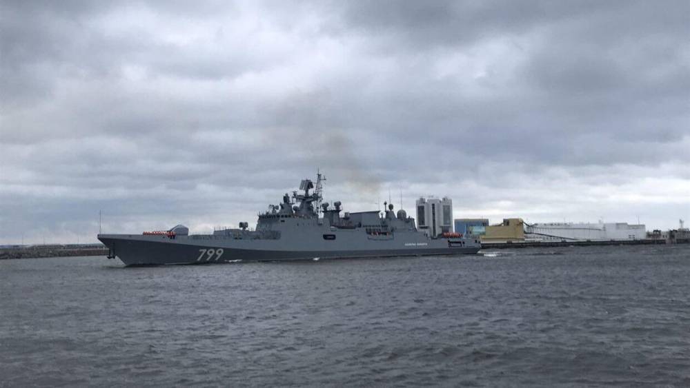 Экипажи фрегатов ЧФ РФ отразили атаку кораблей условного противника в ходе учений
