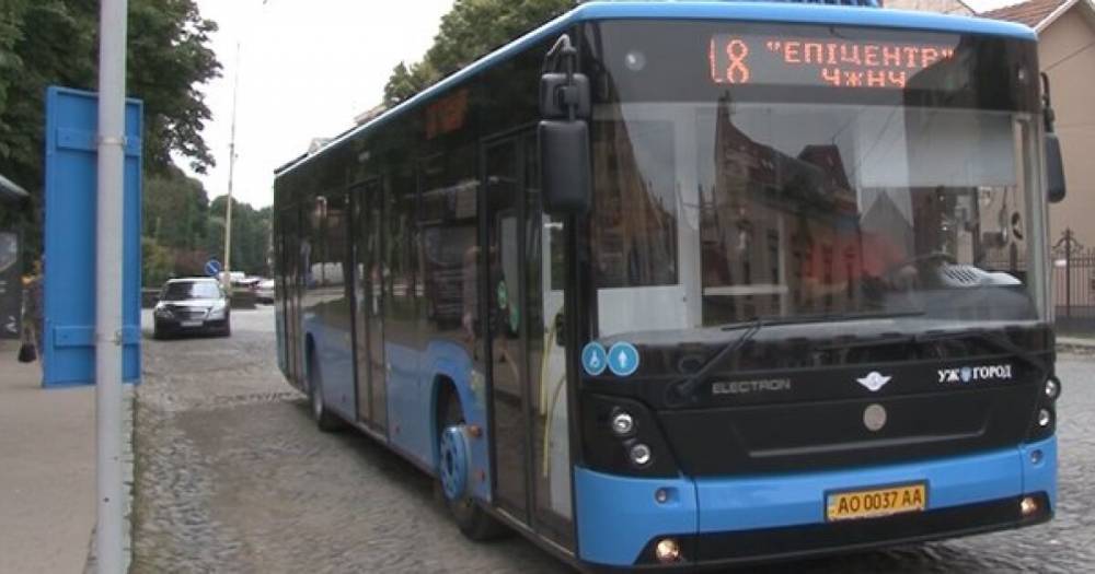 Локдаун на Закарпатье: местные власти продлили запрет на работу общественного транспорта