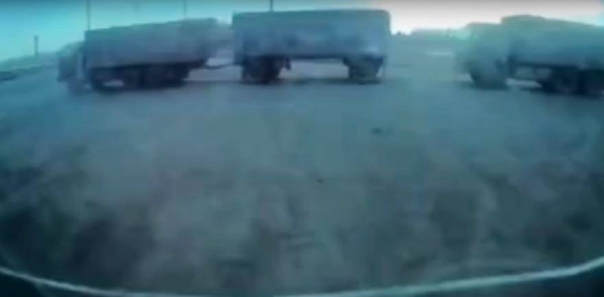 Появилось видео страшного столкновения двух КамАЗов в Воронежской области