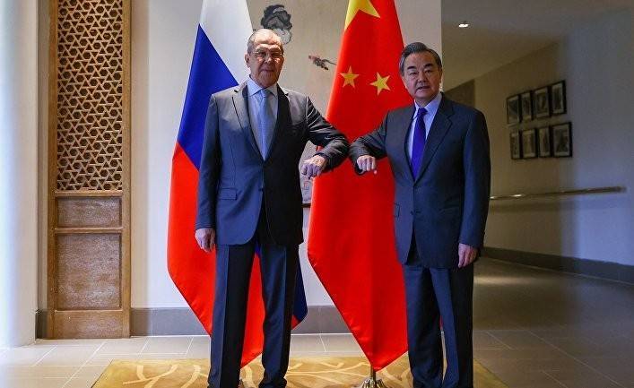 Handelsblatt: Россия — всего лишь младший брат Китая