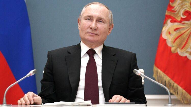 Путин отменил возрастные ограничения для назначаемых президентом госслужащих