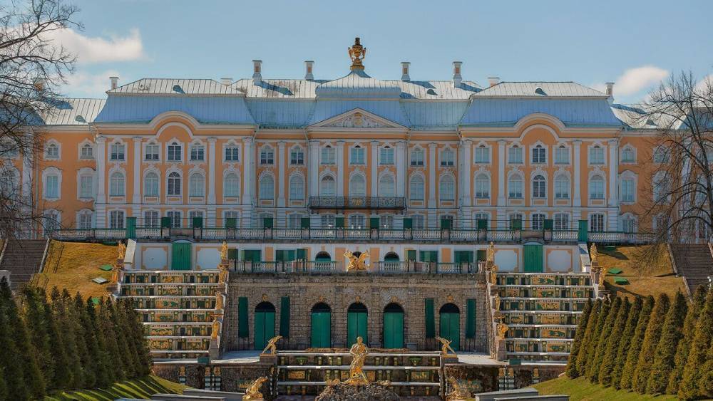 Названа дата открытия сезона фонтанов в музее-заповеднике "Петергоф"