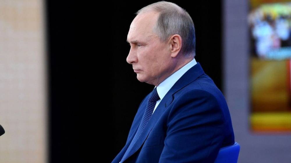 Путин утвердил штрафы за продажу гаджетов без российского ПО