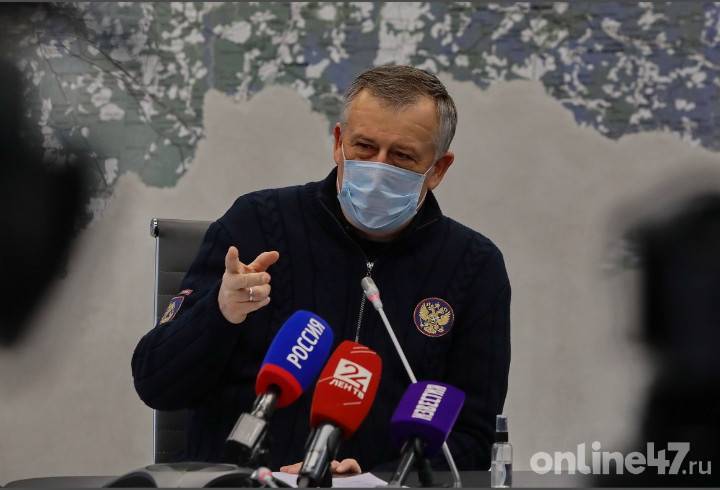 «Меньше воды, больше сути»: Александр Дрозденко объяснил чиновникам, как выполнять поручения президента и губернатора