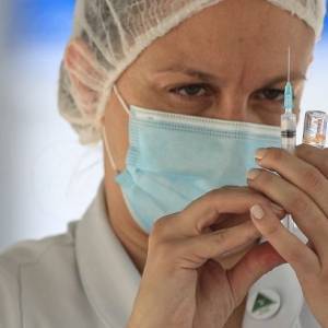 Из Китая в Украину отправили партию вакцины от коронавируса
