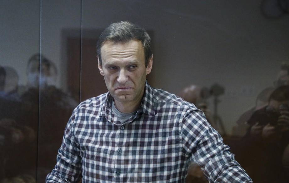 Навальный находится в тяжелом состоянии, - адвокаты