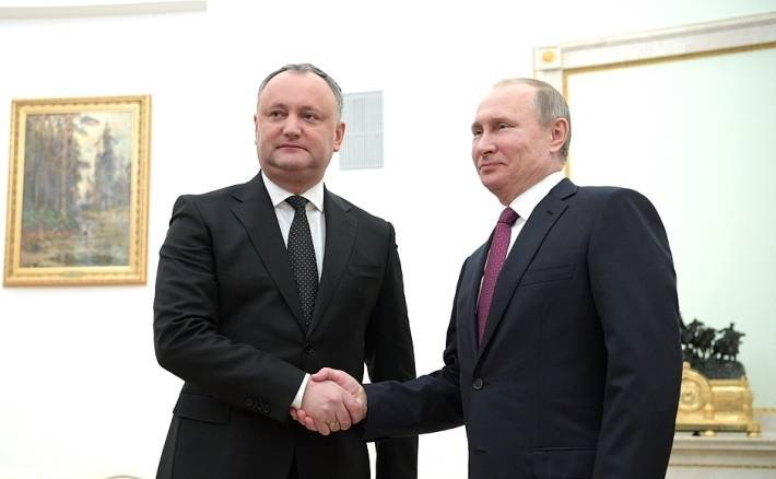 “Войдет в историю миротворцем”: Додон на пальцах объяснил Байдену, кто такой Путин