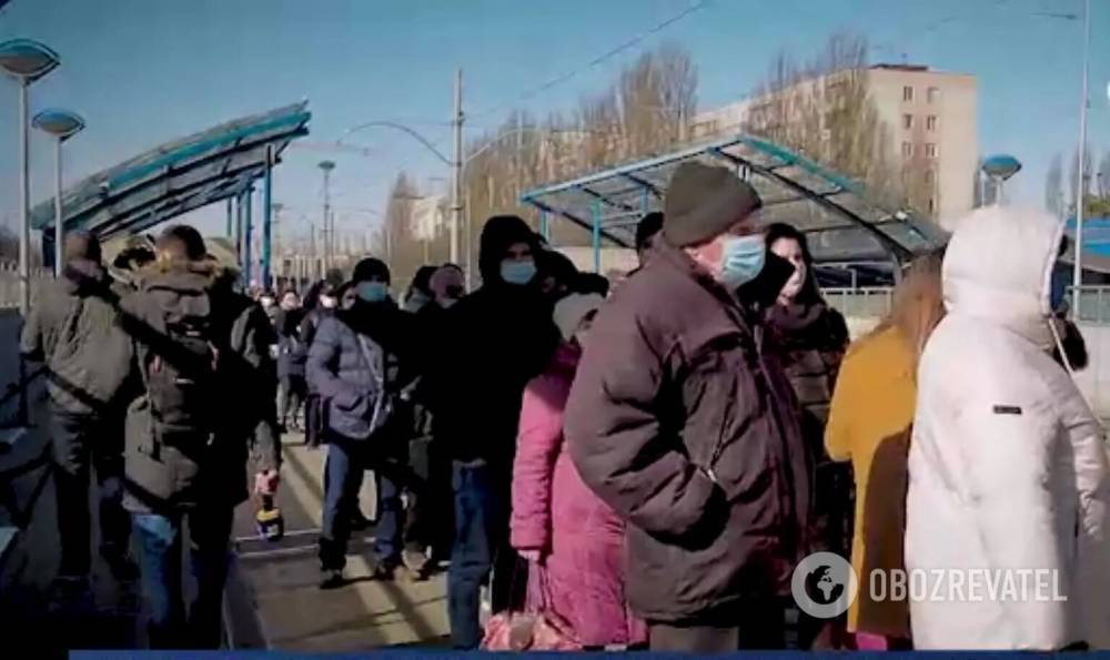 В Киеве очередь на трамвай растянулась на 100 метров: красноречивое видео