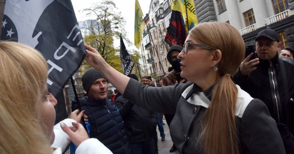Тимошенко заявила о долгах украинцев из-за "тарифного геноцида"