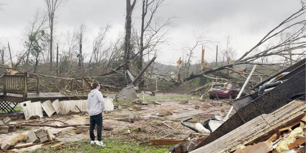 На Алабаму обрушилась серия из 14 торнадо: погибли пять человек