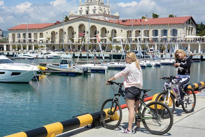 Курорты Кубани примут в майские праздники 500 тысяч туристов